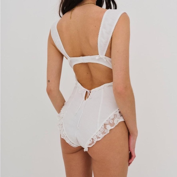 For Love and Lemons Dahlia Bodysuit - Picture 4 of 10